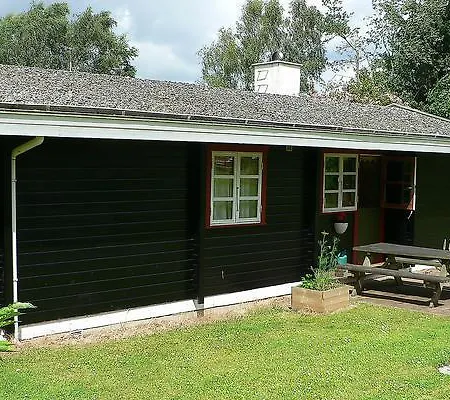 Semesterbostad Three-bedroom Holiday In Roslev 6 Hvalpsund